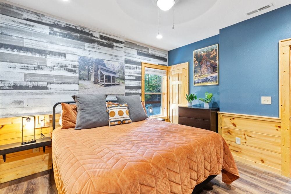 Elegant Elite Estate By Ghosal Luxury Lodging in Pigeon Forge, United States