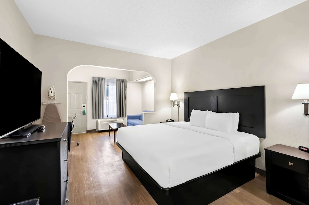 Quality Inn & Suites Monticello - photo 32