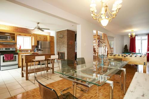 Big Cozy House — 4-Star Luxury Hotel in Montreal, Canada
