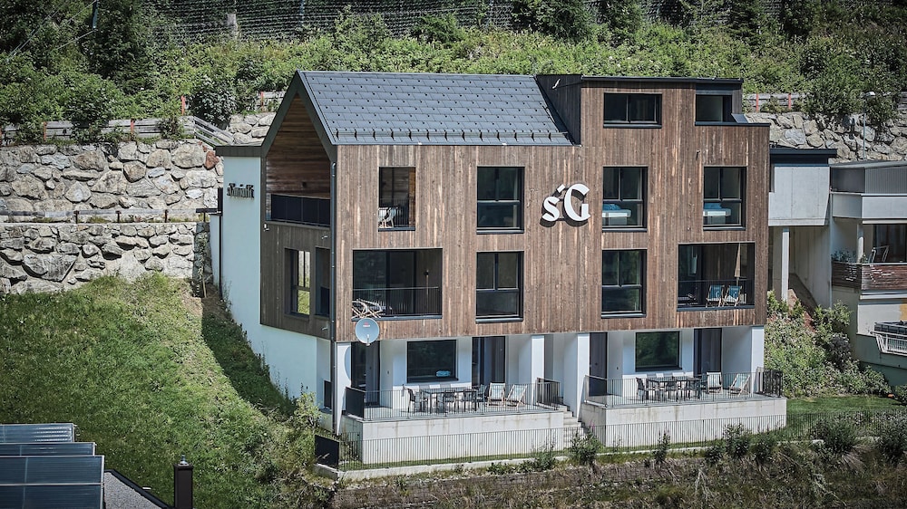 sGmiatli Dein Hideaway Apartment — 4-Star Luxury Hotel in Kappl, Austria
