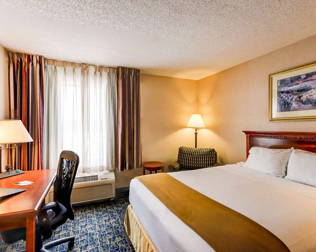 Quality Inn Spring Mills Martinsburg North - photo 14