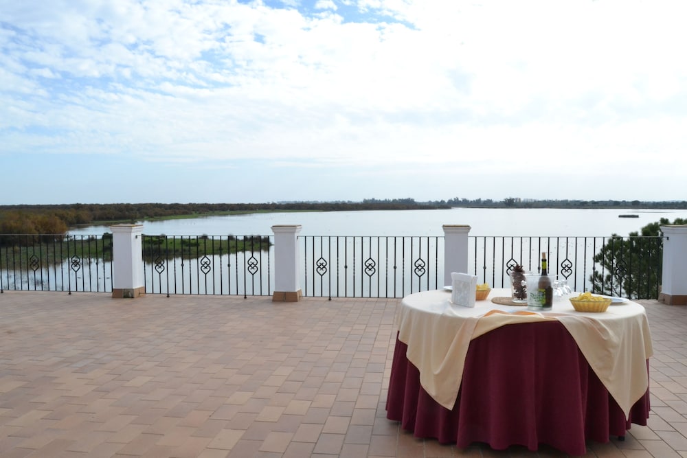 Toruño del Rocío - carbon neutral hotel in Almonte