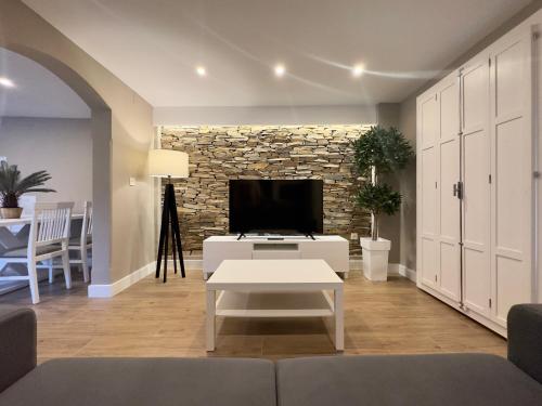 Apartamentos Anaya 1A 2A en pleno centro de Granada — 4-Star Luxury Hotel in Granada, Spain