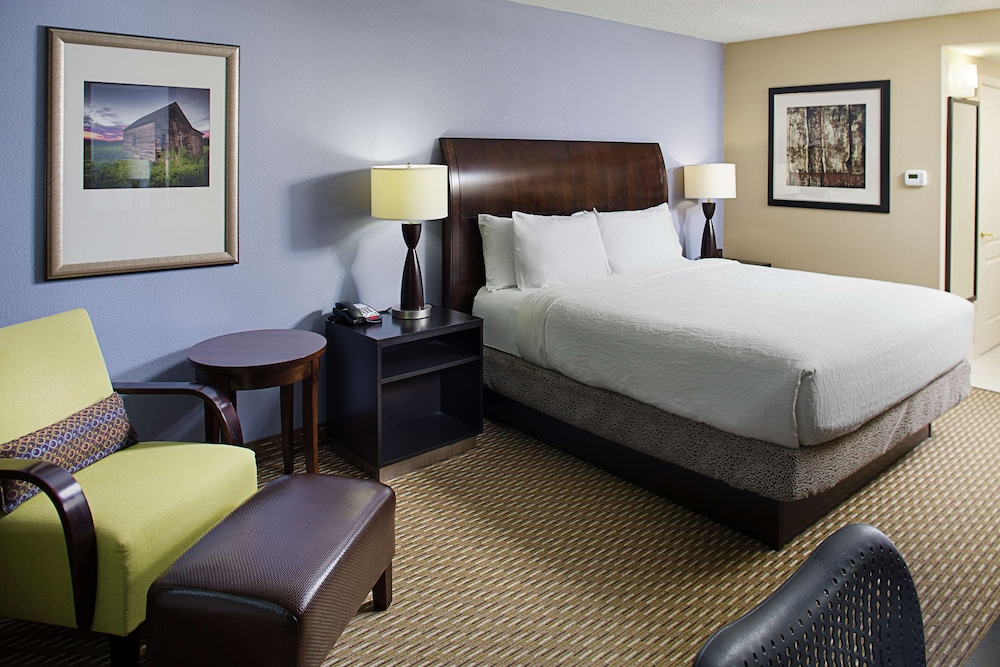 Hilton Garden Inn Raleigh Durham Airport - photo 8