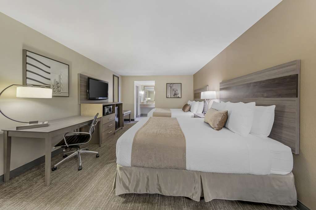 Best Western Plus Executive Inn - photo 26