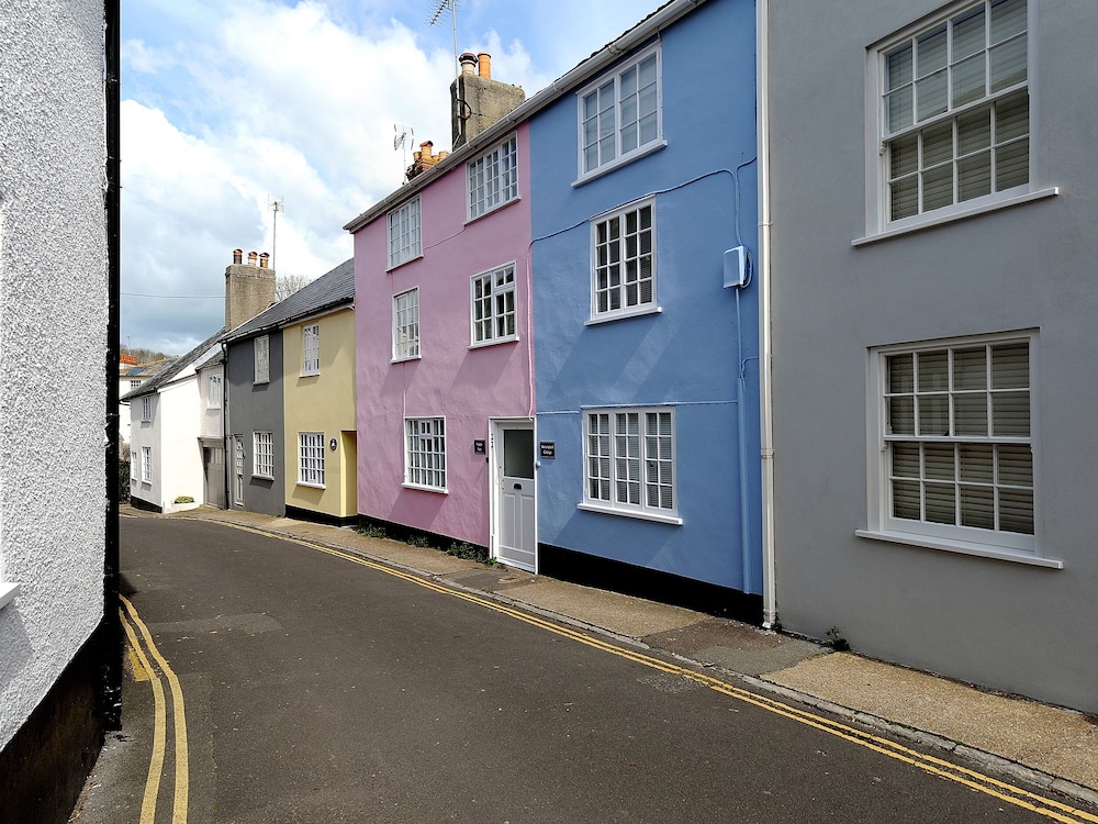 Watersplash Cottage — 4-Star Luxury Hotel in Lyme Regis, United Kingdom