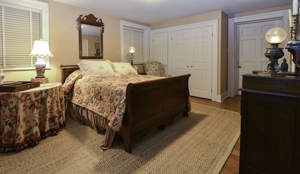 Choctaw Hall Bed and Breakfast - photo 9