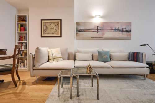 Bright Luxury Apartment — 4-Star Luxury Hotel in Milan, Italy
