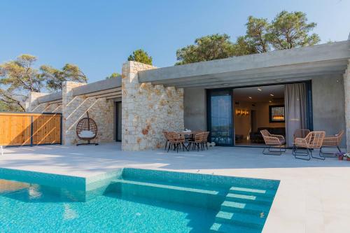 Villa Serapias by Posarellivillas — 4-Star Luxury Hotel in Acharavi, Greece