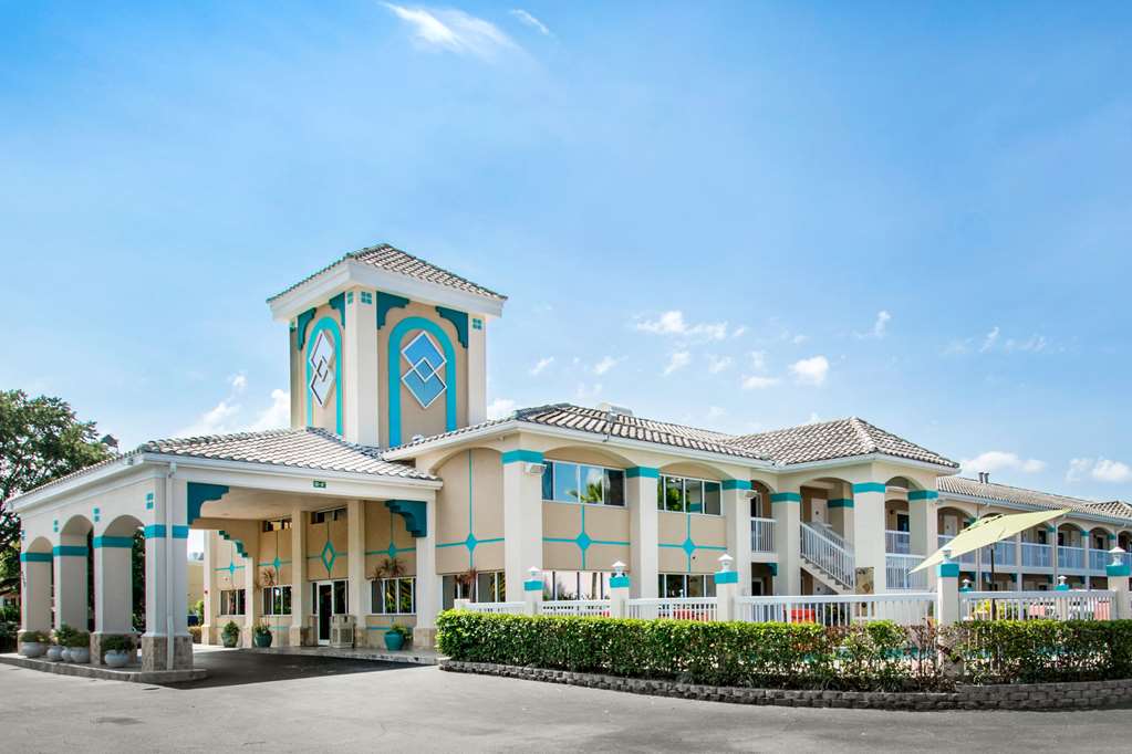 Quality Inn Clermont West Kissimmee - photo 2