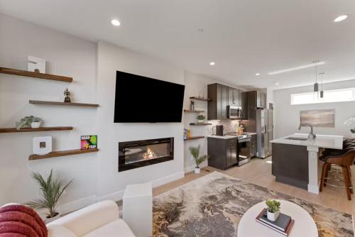 The Modern Muse Art Home — Wheat Ridge — photo 4