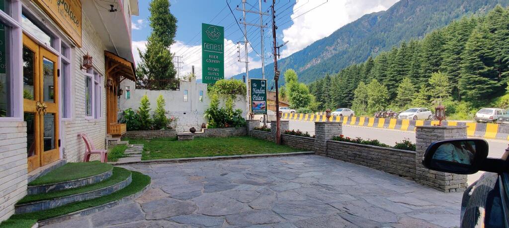 The Nandini Palace - last minute hotel in Manali