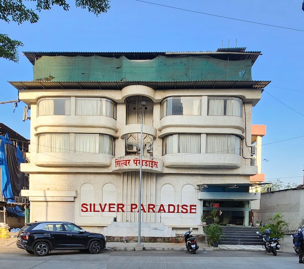 Silver Paradise - last minute hotel in Navi Mumbai