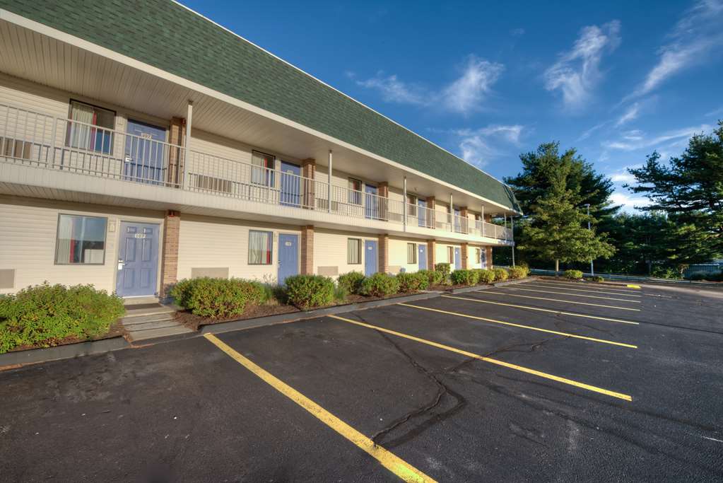Motel 6 Niantic CT New London - photo 2