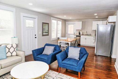 Sunny Hill Cottage with 4 Beds — 4-Star Luxury Hotel in Lincolnton, United States