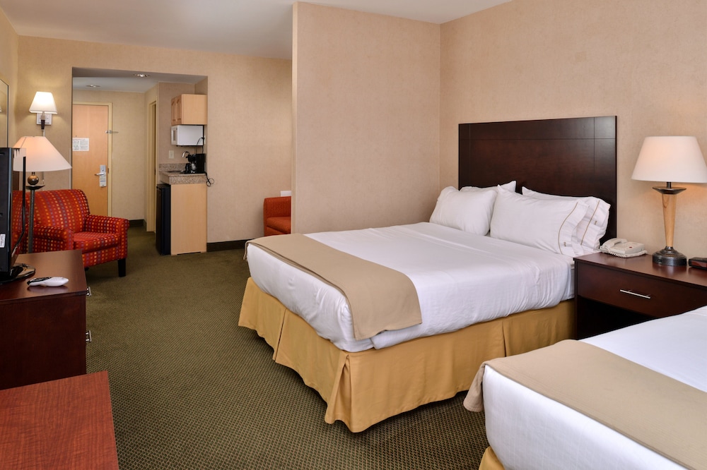 Holiday Inn Express Hotel & Suites Ocean City by IHG - photo 7