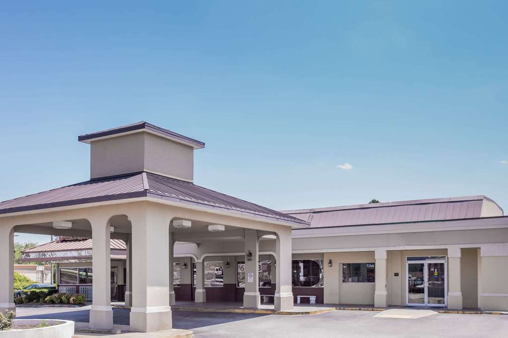 Super 8 by Wyndham Augusta - photo 2