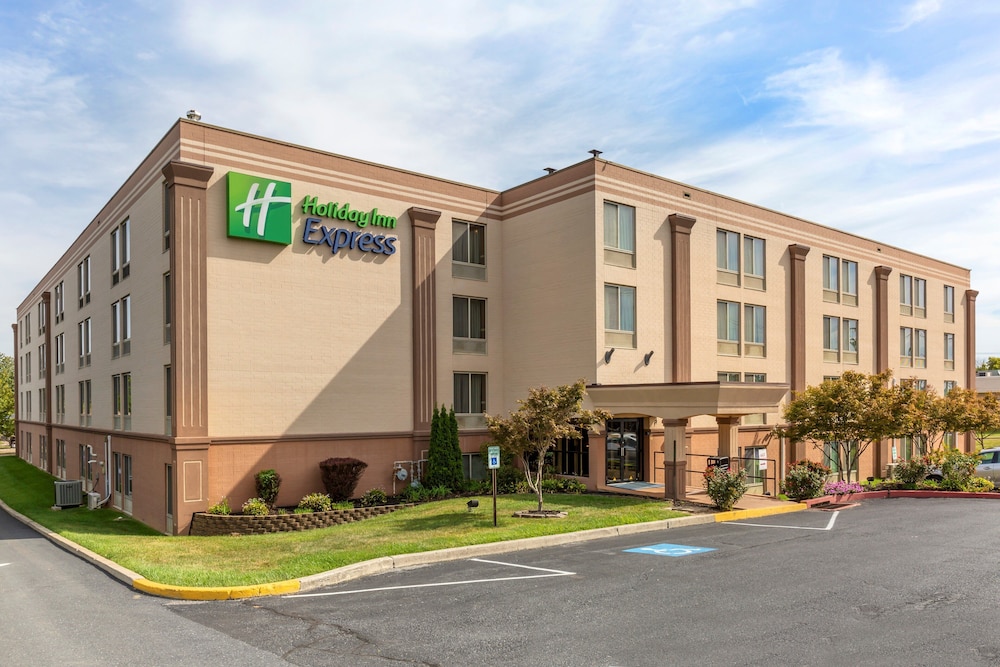 Holiday Inn Express Harrisburg SW Mechanicsburg an IHG Hotel - photo 2
