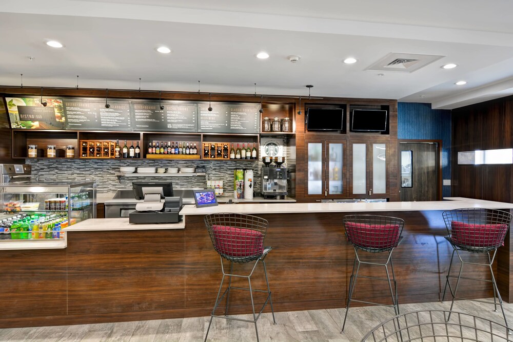 Courtyard by Marriott Long Island Islip Courthouse Complex - photo 19