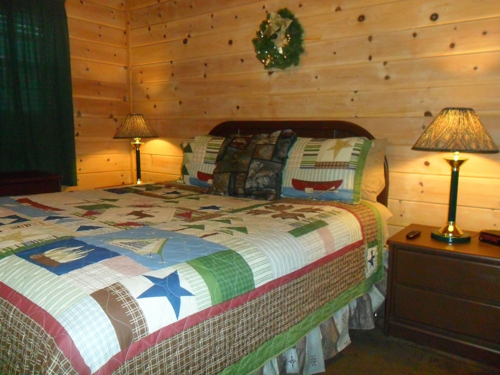 Big Bear Manor Spa Cabins - photo 5
