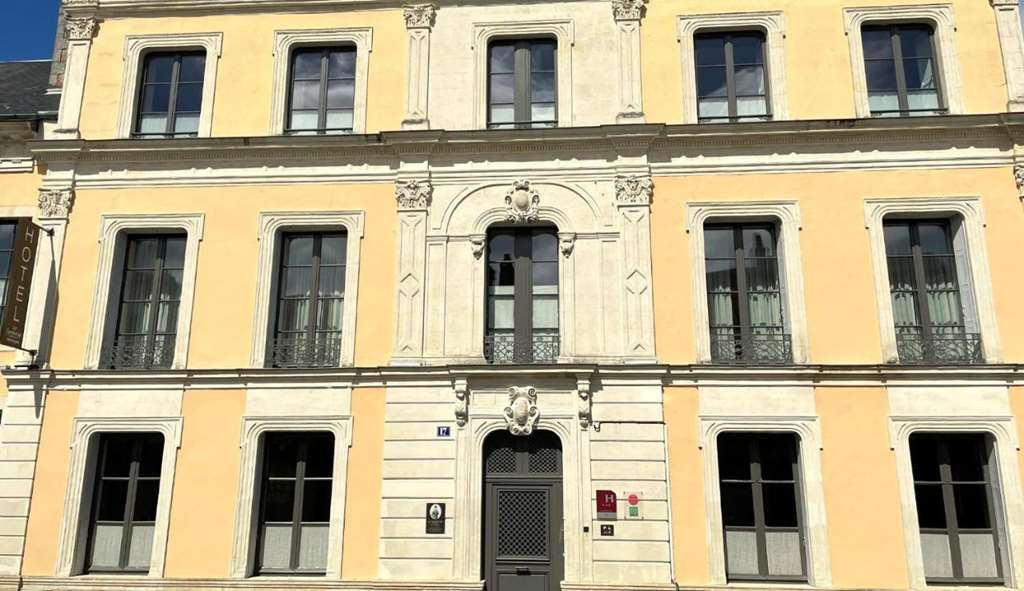 Hôtel le Gentleman - carbon neutral hotel in La Fleche