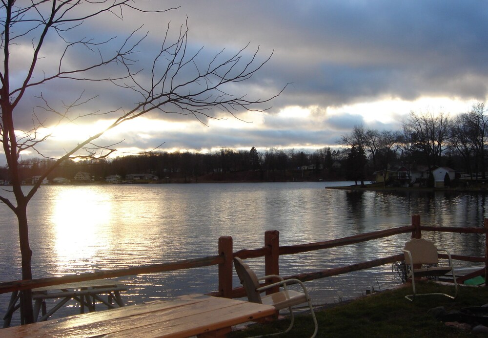 Crooked Lake Resort Cabin 4 - photo 18