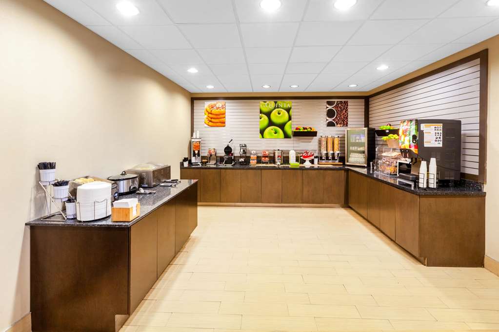 La Quinta Inn & Suites by Wyndham Midland North - photo 29