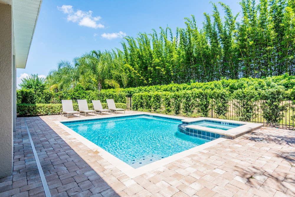 Gorgeous Single Home With Pool at Encore Resort Ec7463 - featured photo