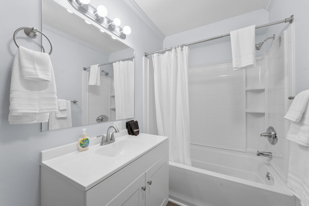 Silver Cove Resort on Table Rock Unit 15 - photo 16