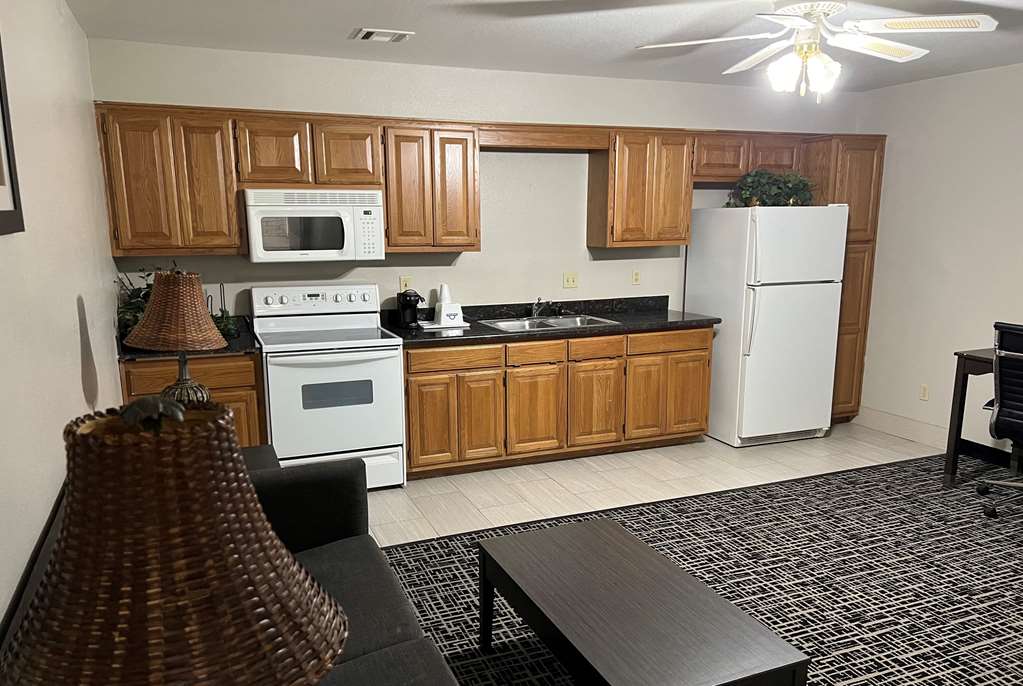 Days Inn by Wyndham Grove - photo 10