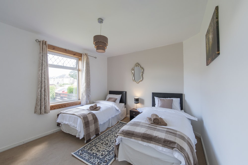 Montgomery Apartments Stevensons — 4-Star Luxury Hotel in Edinburgh, United Kingdom