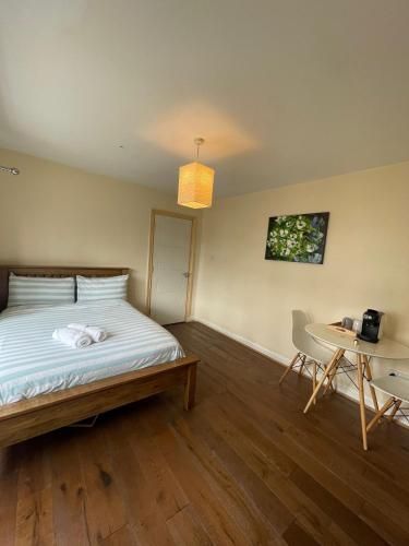 Rainbow - carbon neutral hotel in London
