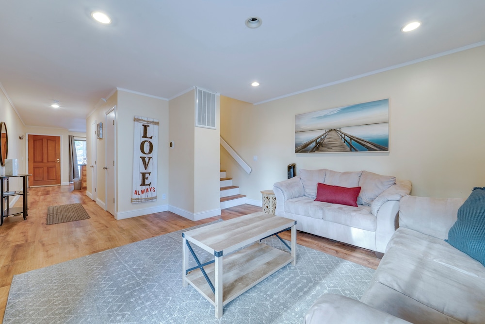 Less Than 3 Mi to Lake Tahoe Incline Village Condo — 4-Star Luxury Hotel in Incline Village, United States