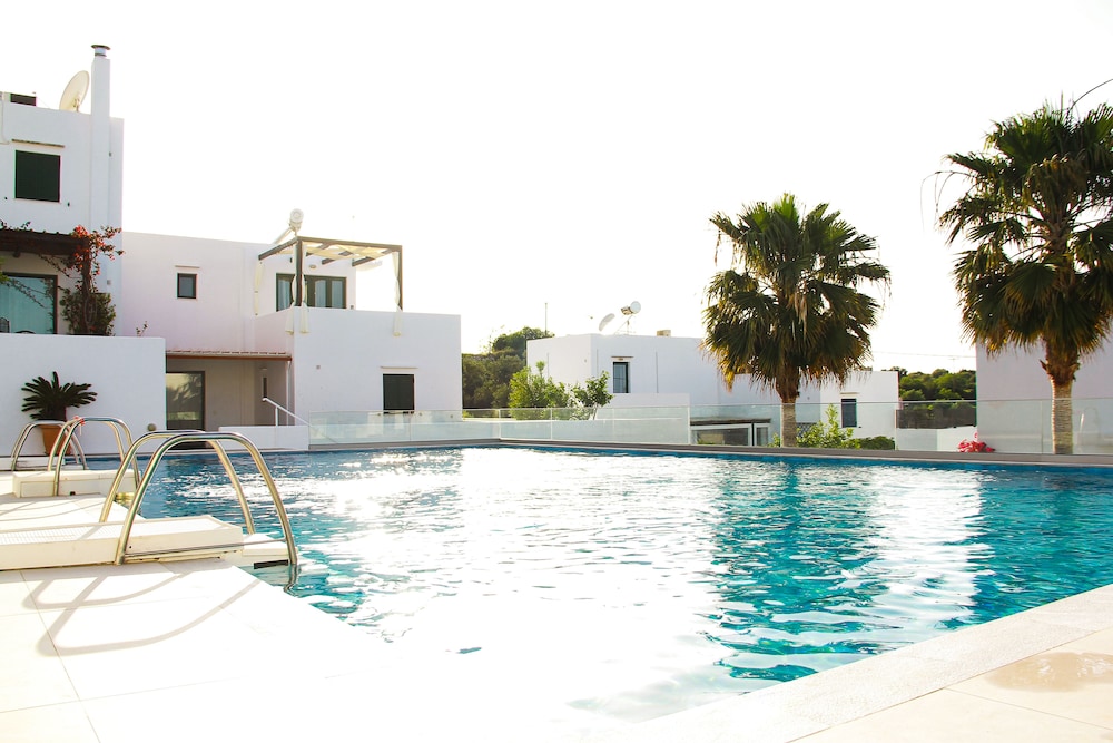 Villa Stefania with Pool — 4-Star Luxury Hotel in Rethymno, Greece