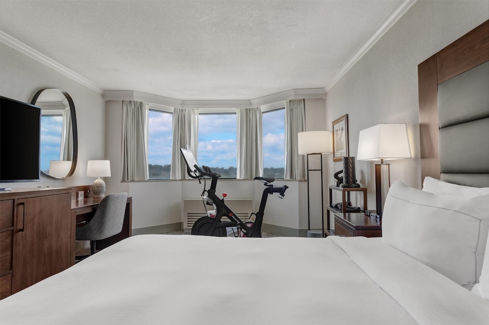 Hilton Arlington National Landing - photo 28