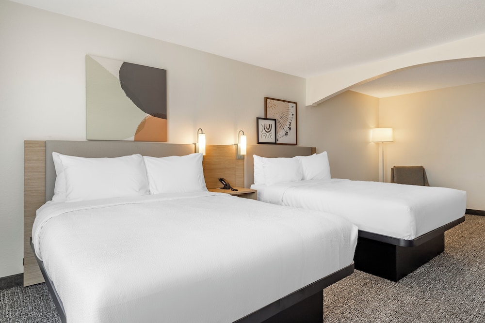 Spark by Hilton La Crosse Onalaska - photo 11