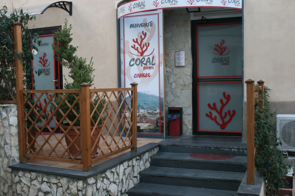 Coral Rooms - carbon neutral hotel in Torre Del Greco
