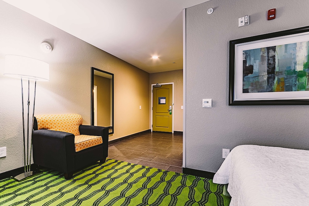 Hampton Inn Niagara Falls Blvd - photo 12