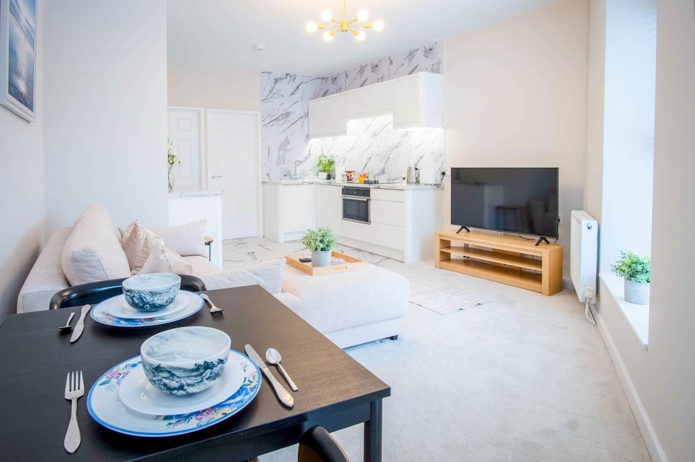 Station Road 1 Bedroom Apt Burry Port 22316485 — Burry Port