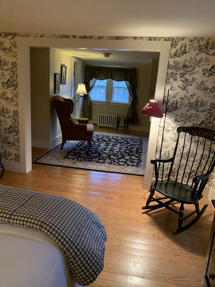 Lovett s Inn and Restaurant - photo 25