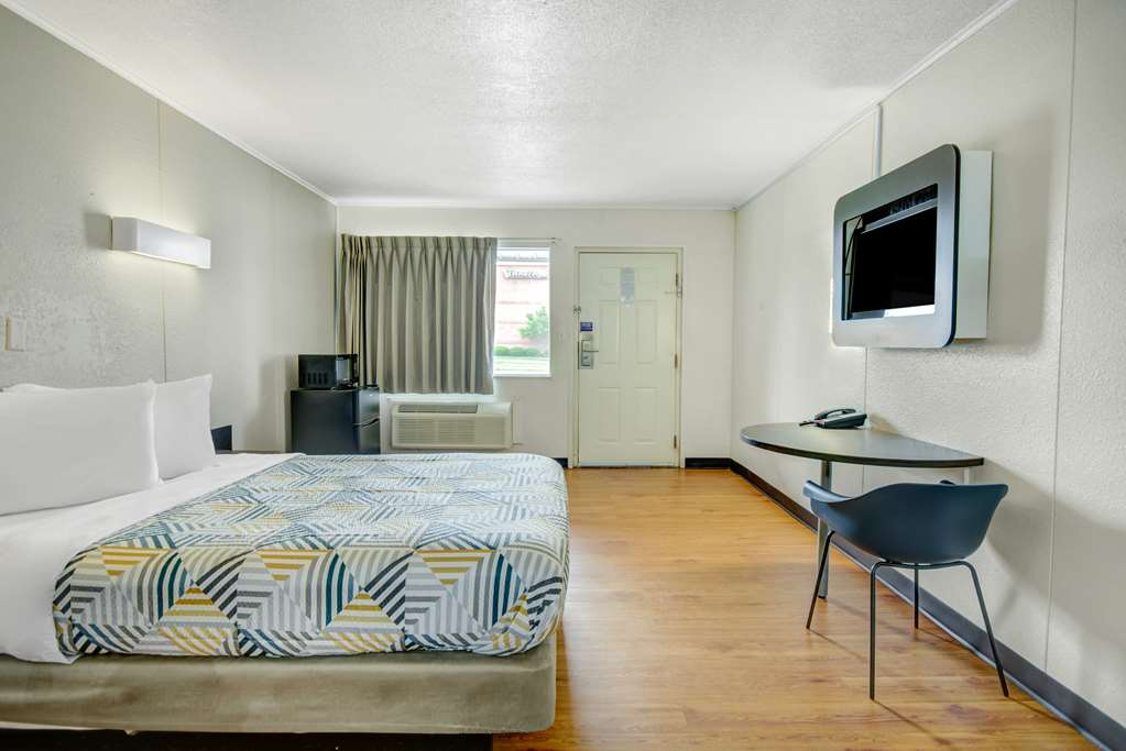 Motel 6 Lima OH - photo 9
