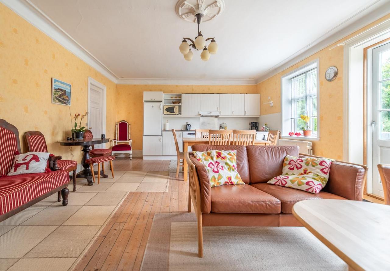 Charming spacious sea view guest house — 4-Star Luxury Hotel in Akirkeby, Denmark