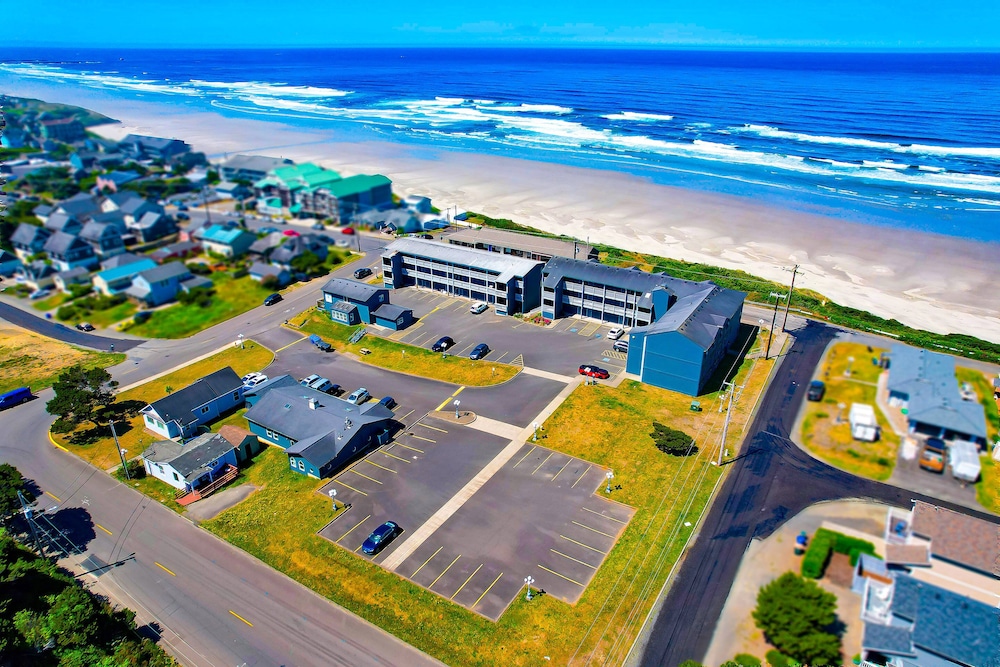 Waves Hotel NYE Beach Newport OR - photo 86