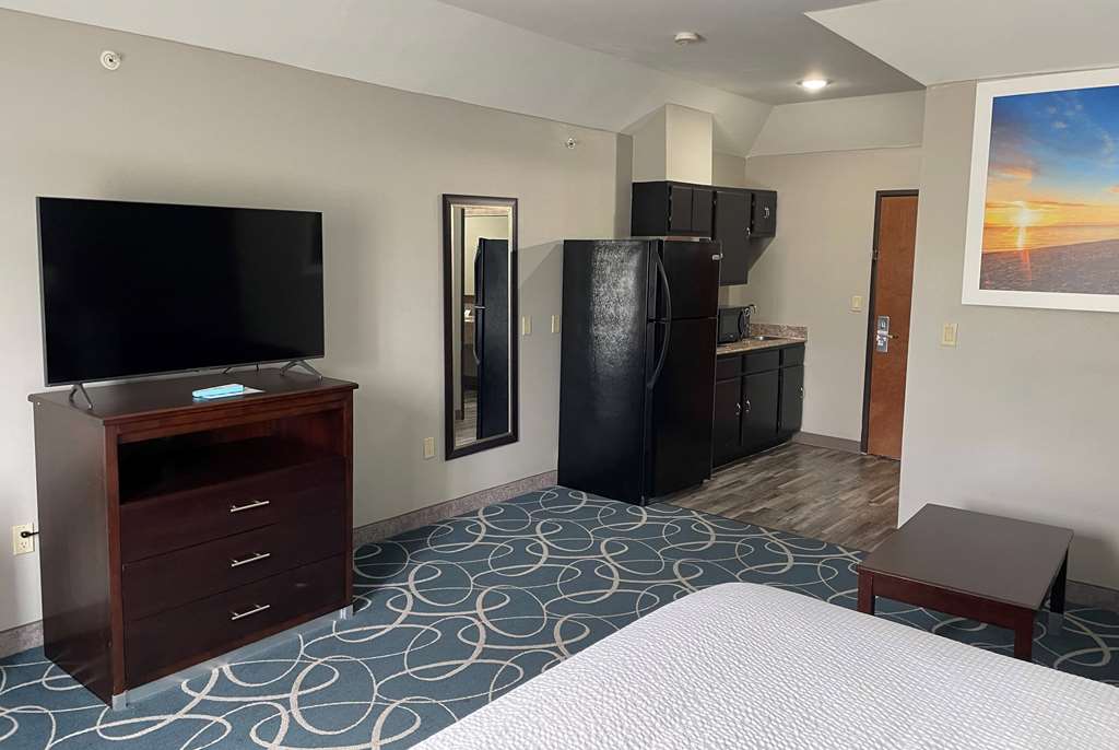 Days Inn & Suites by Wyndham Cleburne TX - photo 12