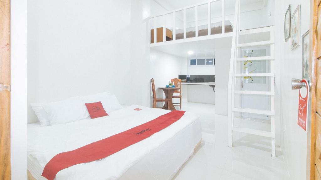 RedDoorz at Alaminos Pangasinan in Alaminos, Philippines