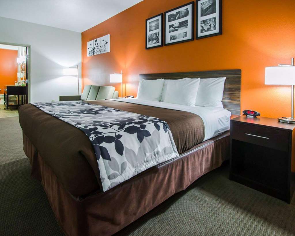 Sleep Inn & Suites and Conference Center Downtown - photo 12