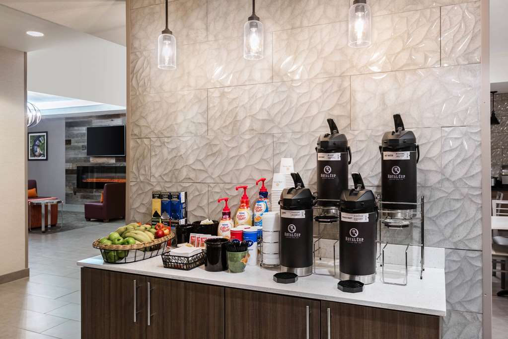 La Quinta Inn & Suites by Wyndham Fredericksburg - photo 28