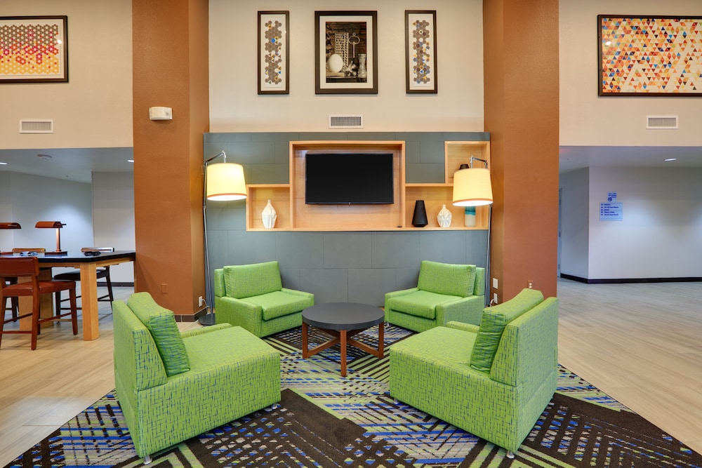 Holiday Inn Express & Suites Round Rock - photo 31
