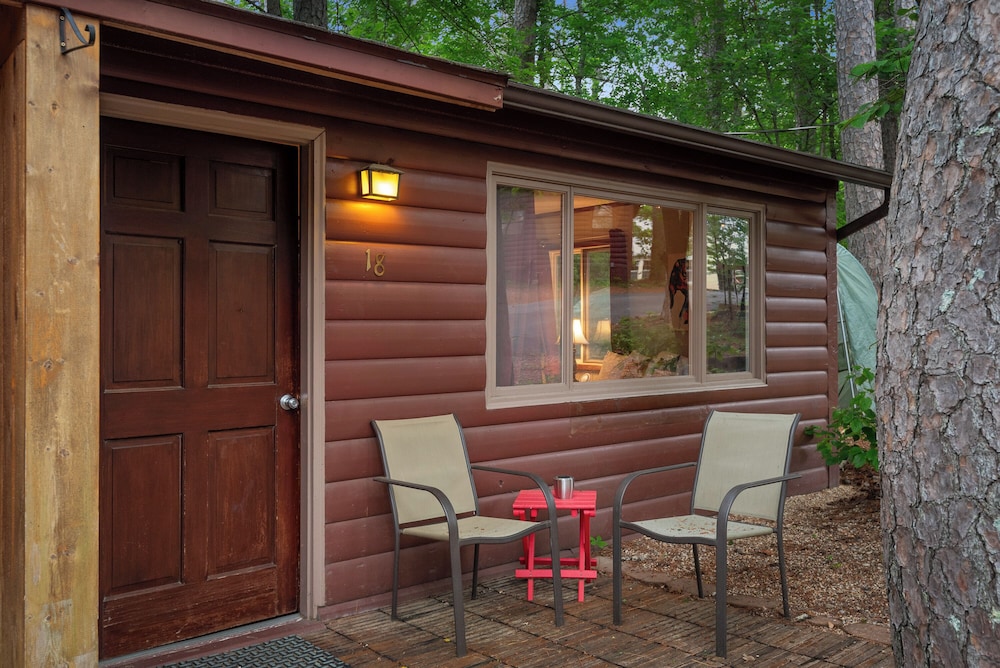 Tall Pines Inn - photo 16