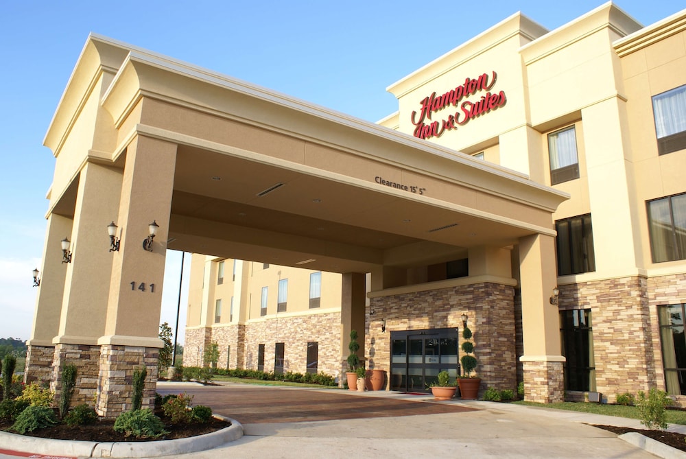 Hampton Inn & Suites Center - photo 19